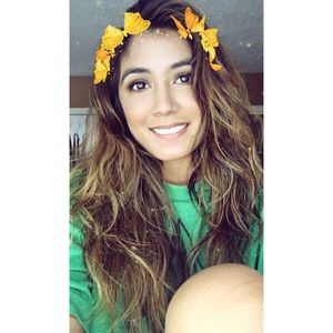 Meet your Posher, Desiree